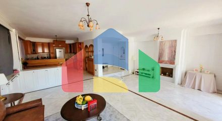 Продаж - Котедж 370 m² в Афінах