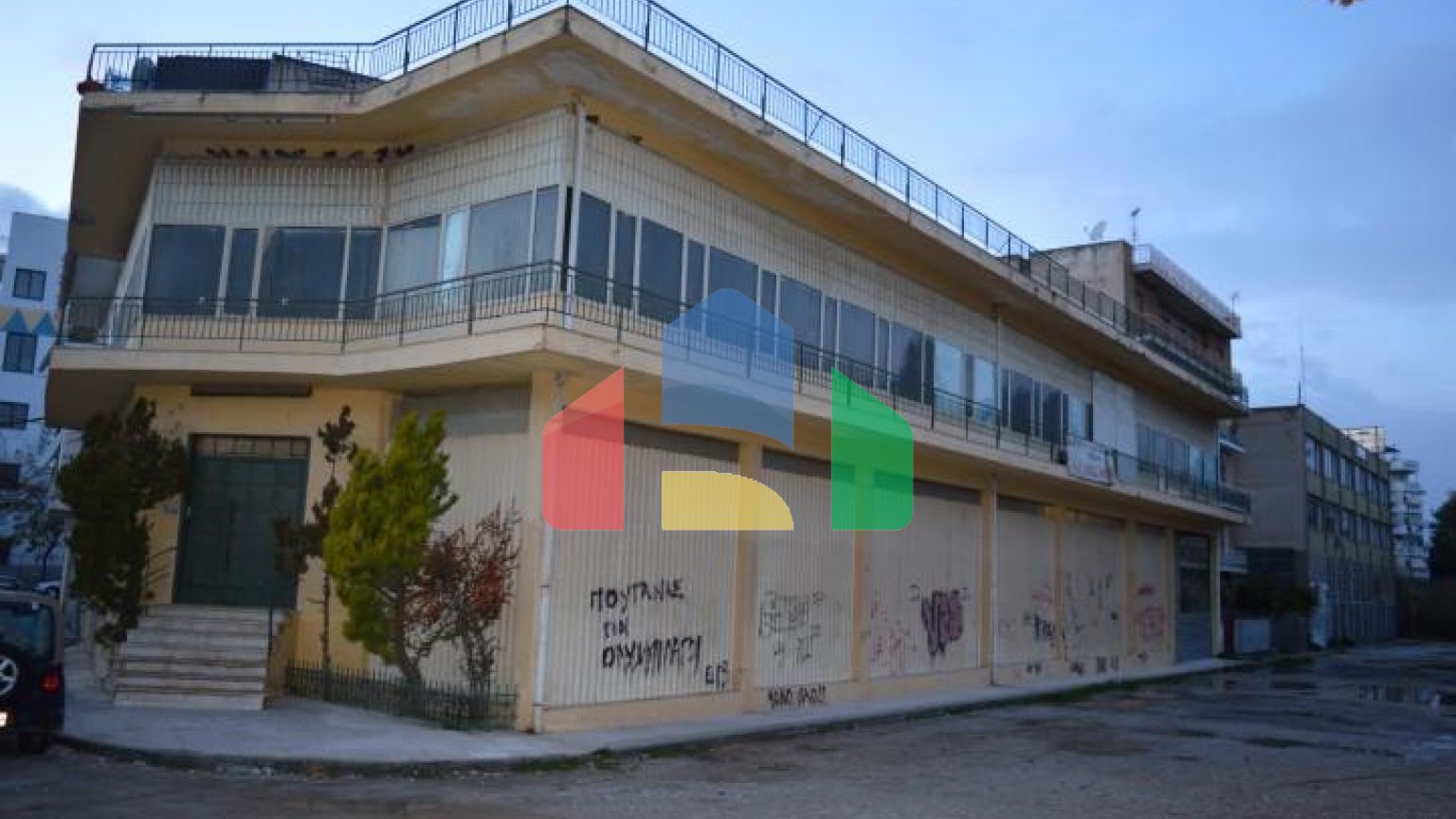 Продаж - Комерційна нерухомість 1450 m² в Афінах