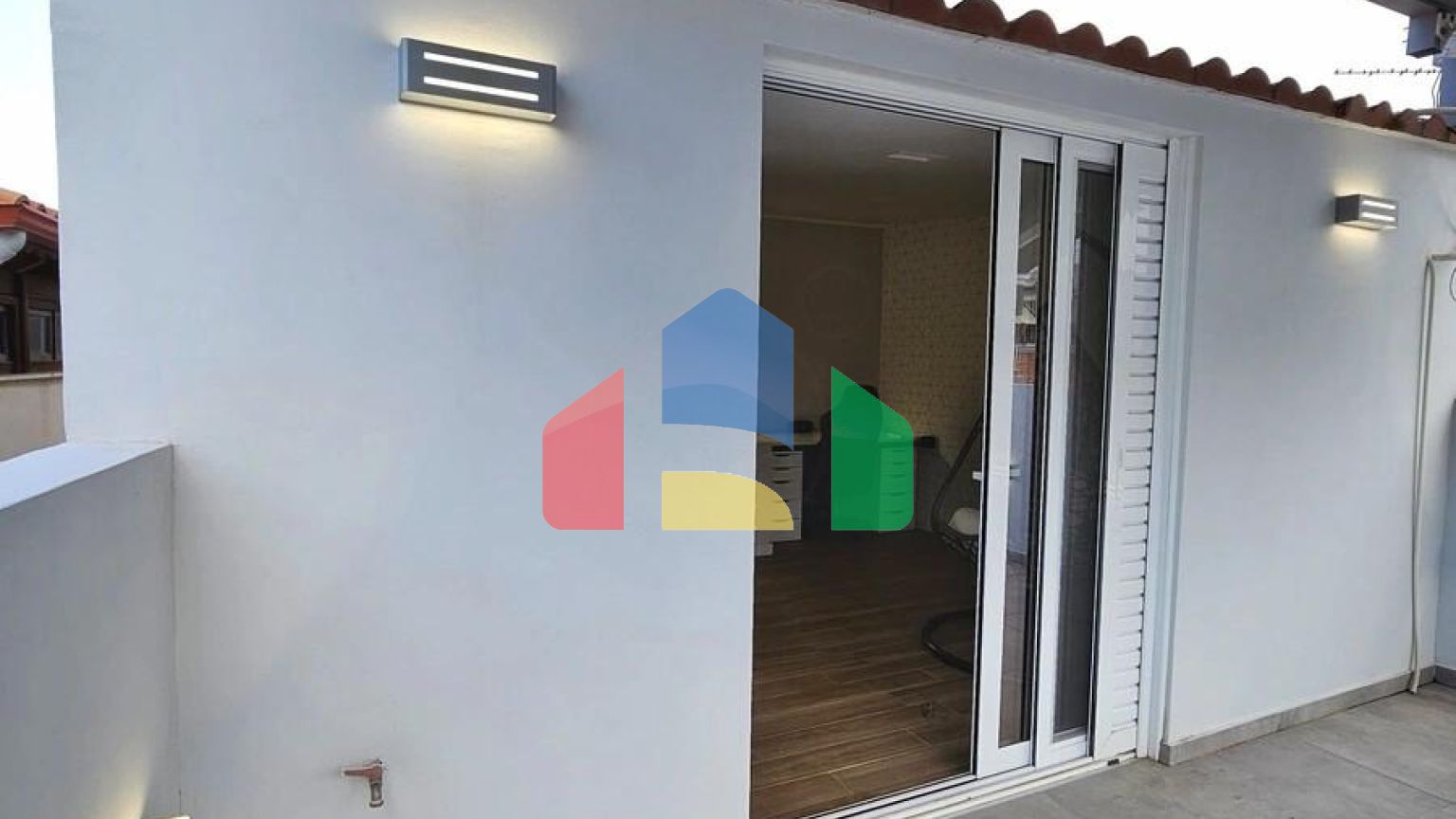 Продажа - Коттедж 91 m² в Афинах