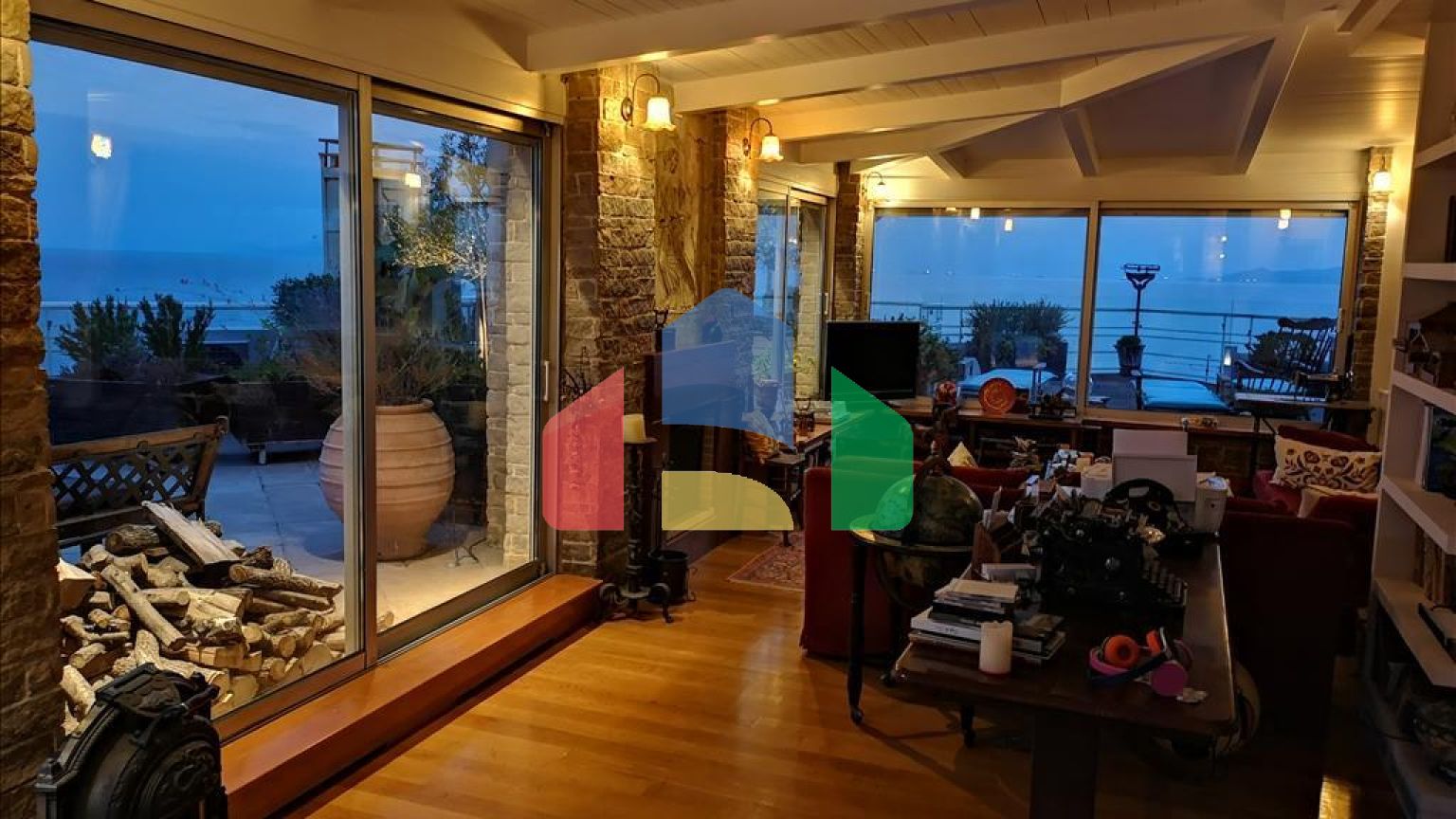 Продажа - Двухуровневая квартира 205 m² в Афинах