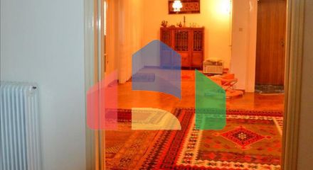 Продаж - Будівля 700 m² в Афінах
