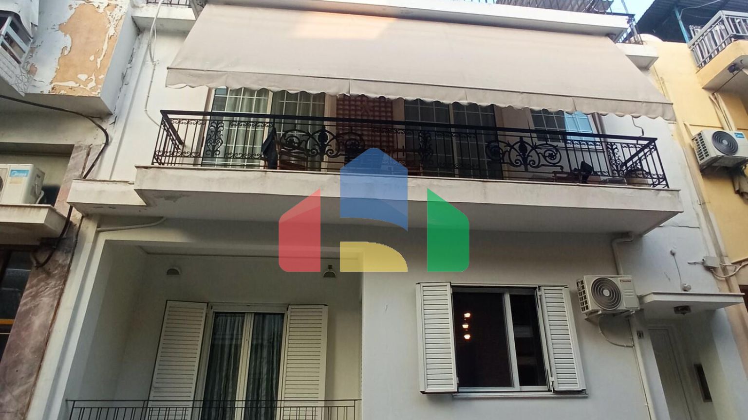 Продаж - Квартира 90 m² в Афінах