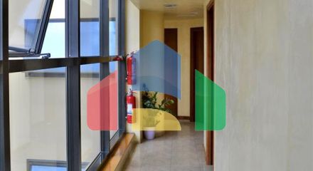 Продажа - Бизнес 2000 m² в Афинах