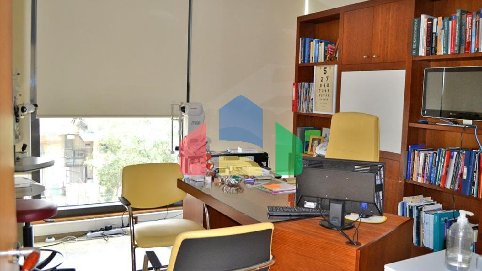 Продажа - Бизнес 2000 m² в Афинах