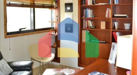 Продажа - Бизнес 2000 m² в Афинах