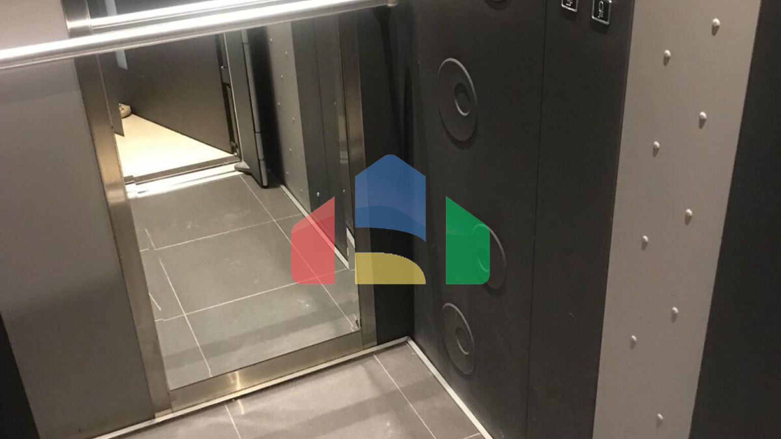 Продаж - Квартира 82 m² в Афінах