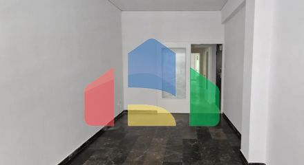 Продаж - Будівля 810 m² в Афінах