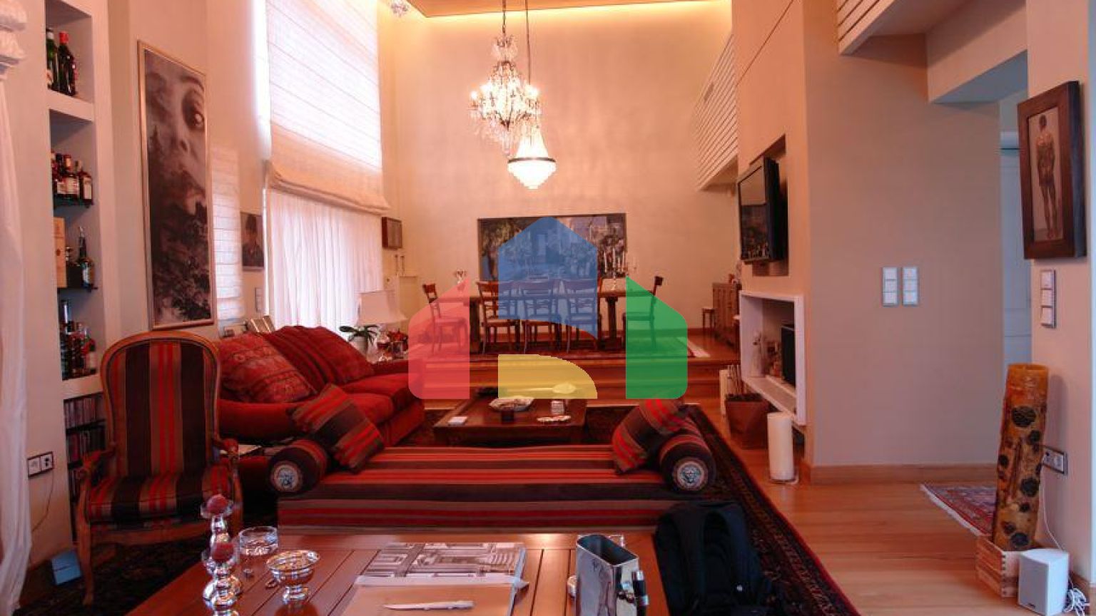 Продаж - Таунхаус 370 m² в Афінах