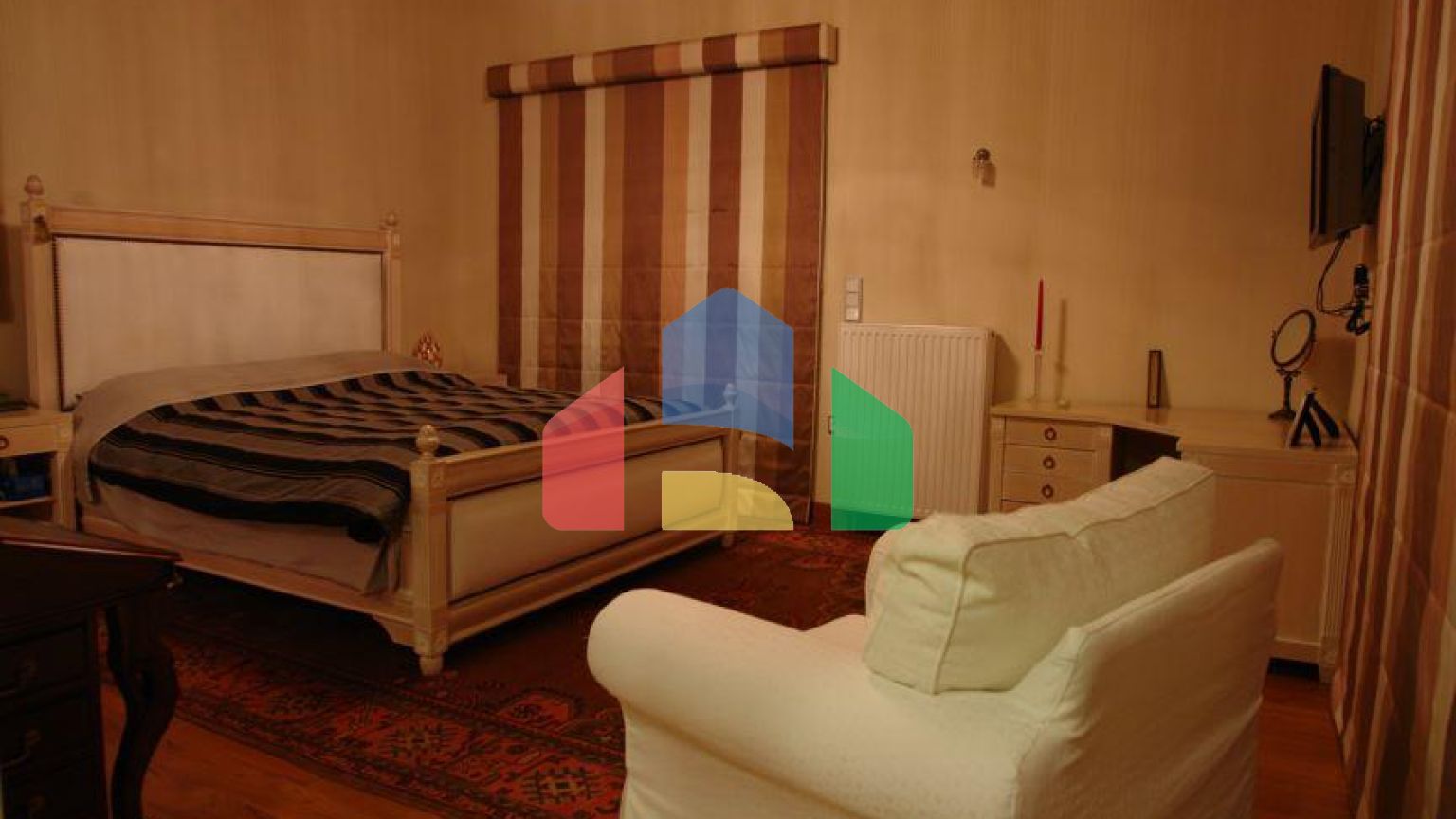 Продаж - Таунхаус 370 m² в Афінах