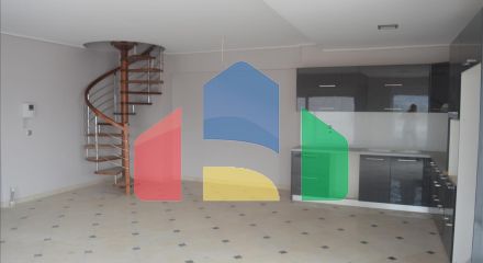 Продаж - Таунхаус 141 m² в Афінах