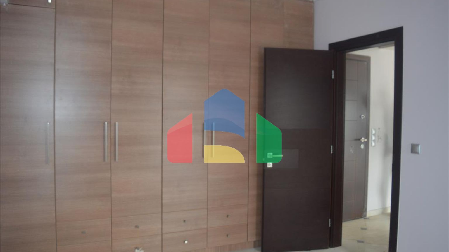 Продаж - Таунхаус 141 m² в Афінах