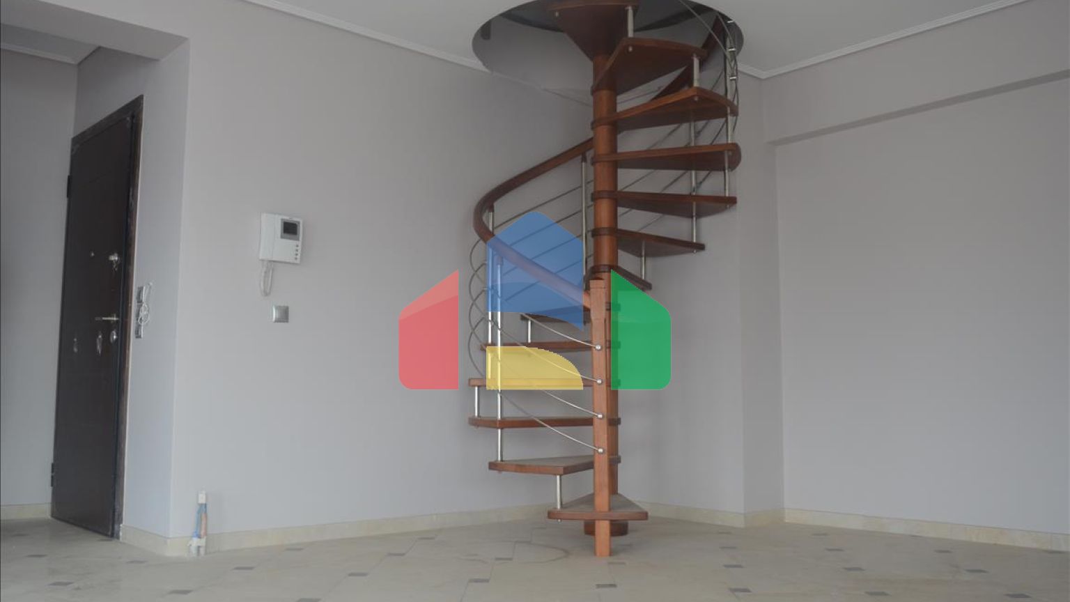 Продаж - Таунхаус 141 m² в Афінах