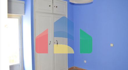 Продаж - Будівля 240 m² в Афінах