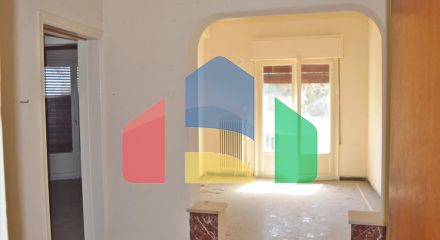 Продаж - Будівля 240 m² в Афінах