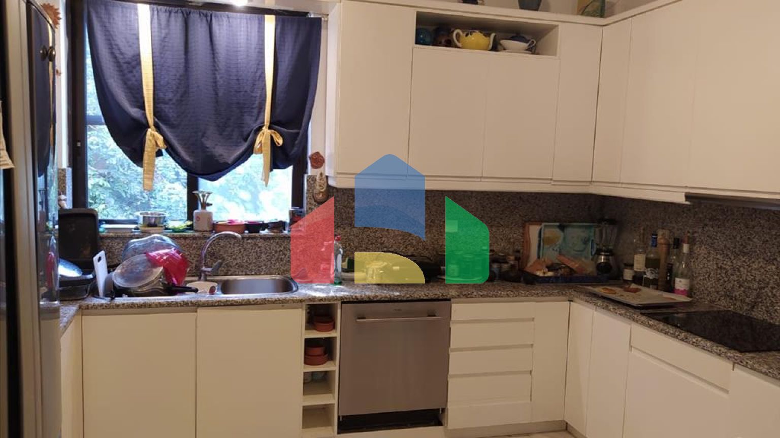 Продажа - Коттедж 640 m² в Афинах