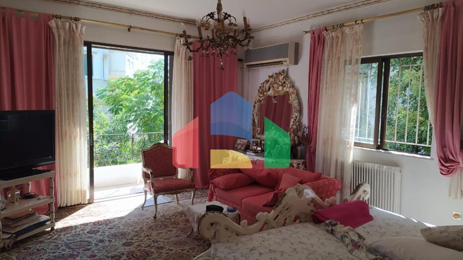 Продажа - Коттедж 640 m² в Афинах