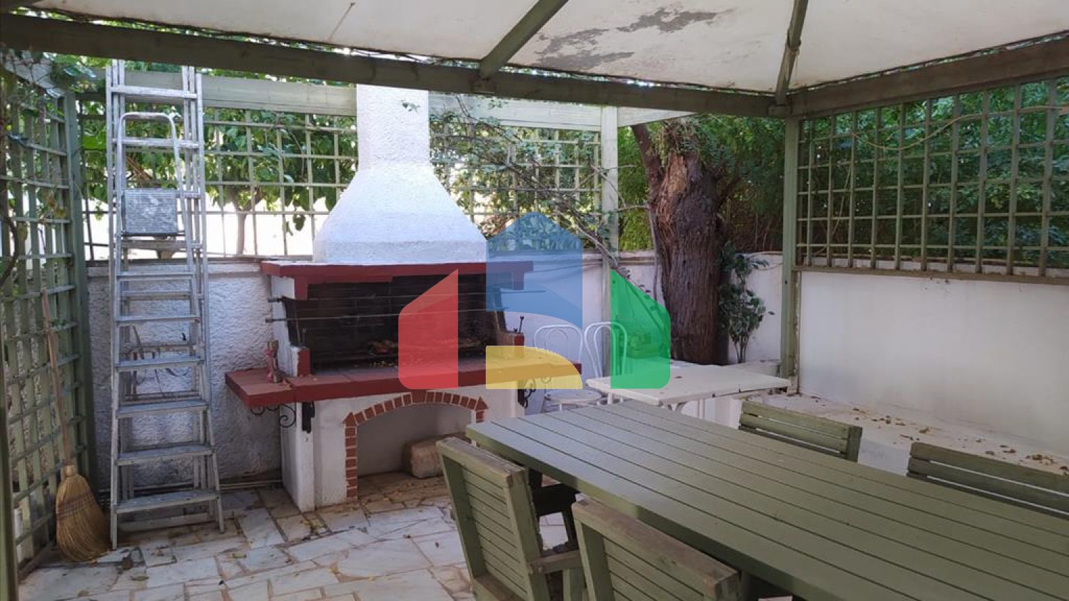 Продажа - Коттедж 640 m² в Афинах