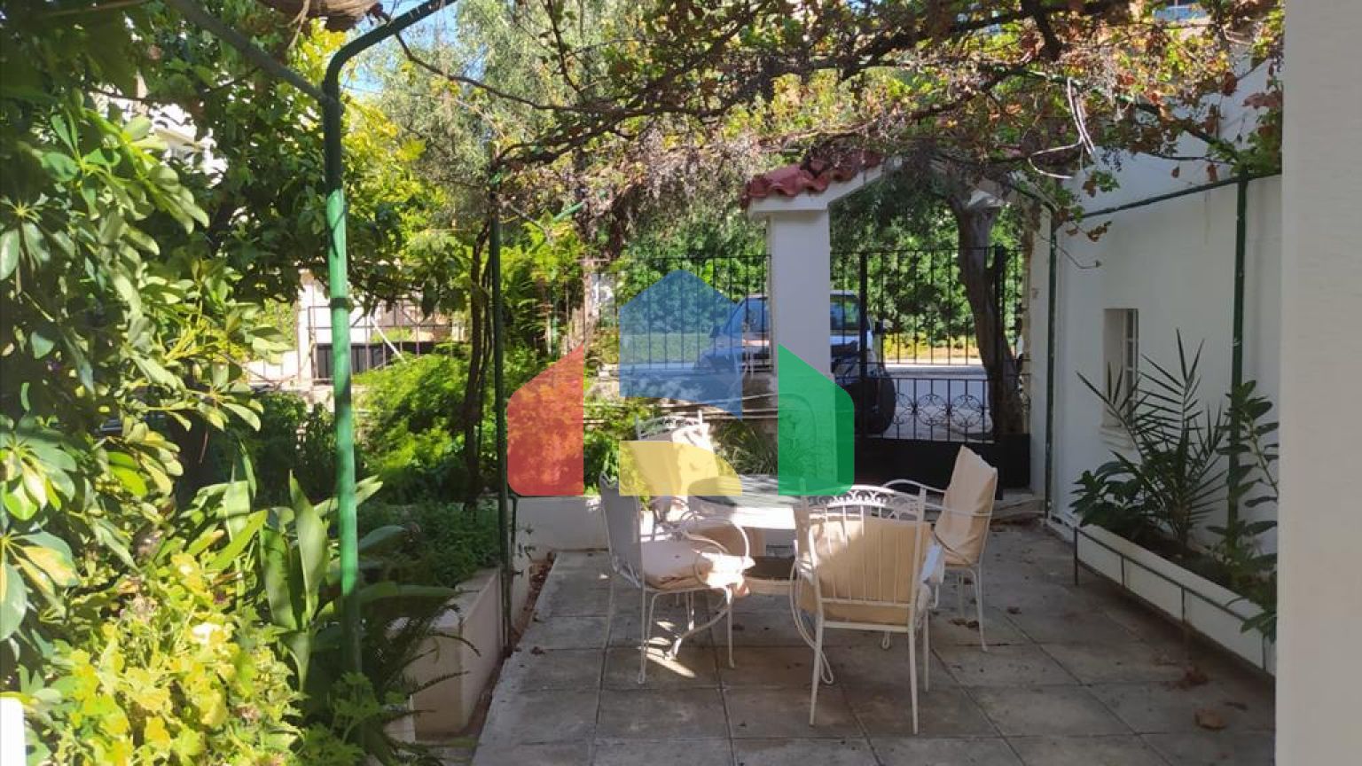 Продажа - Коттедж 640 m² в Афинах