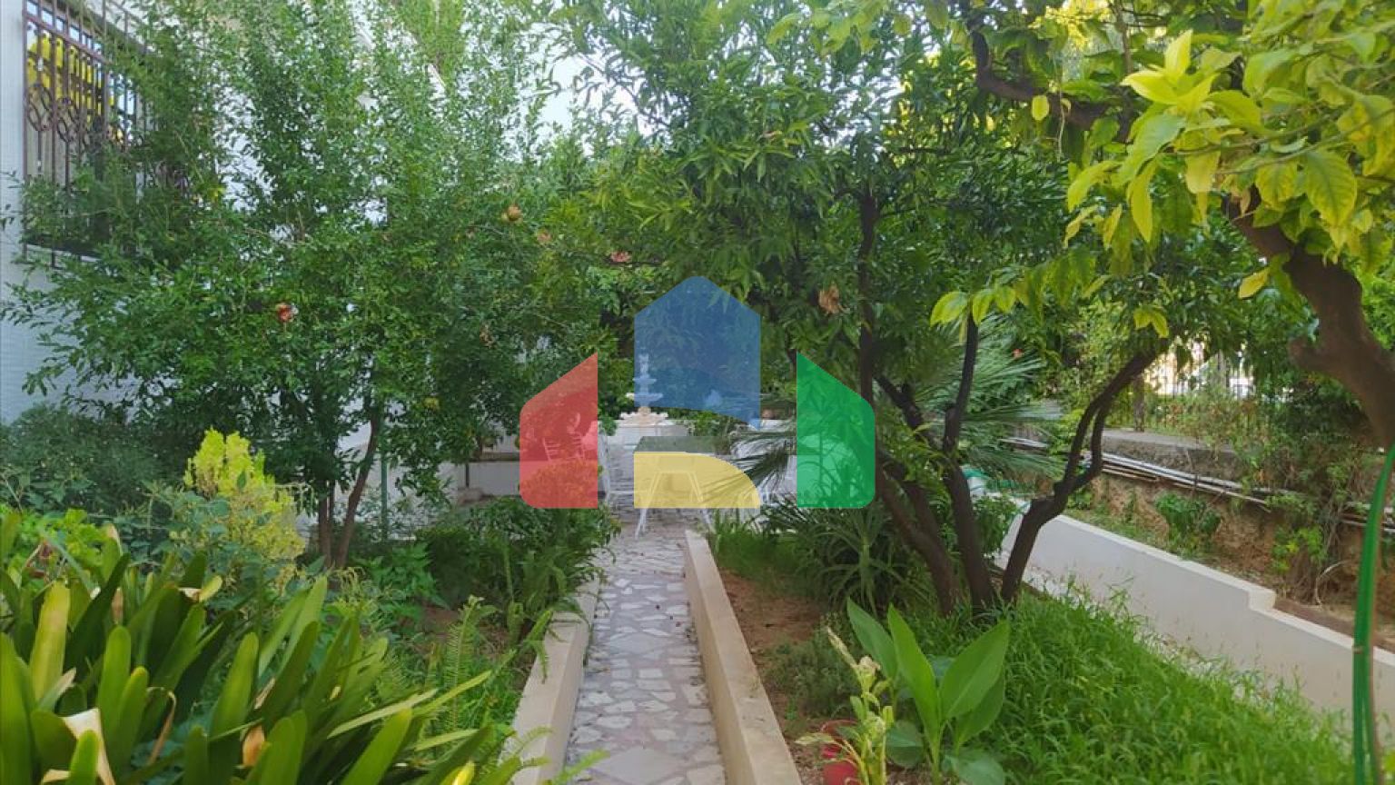 Продажа - Коттедж 640 m² в Афинах