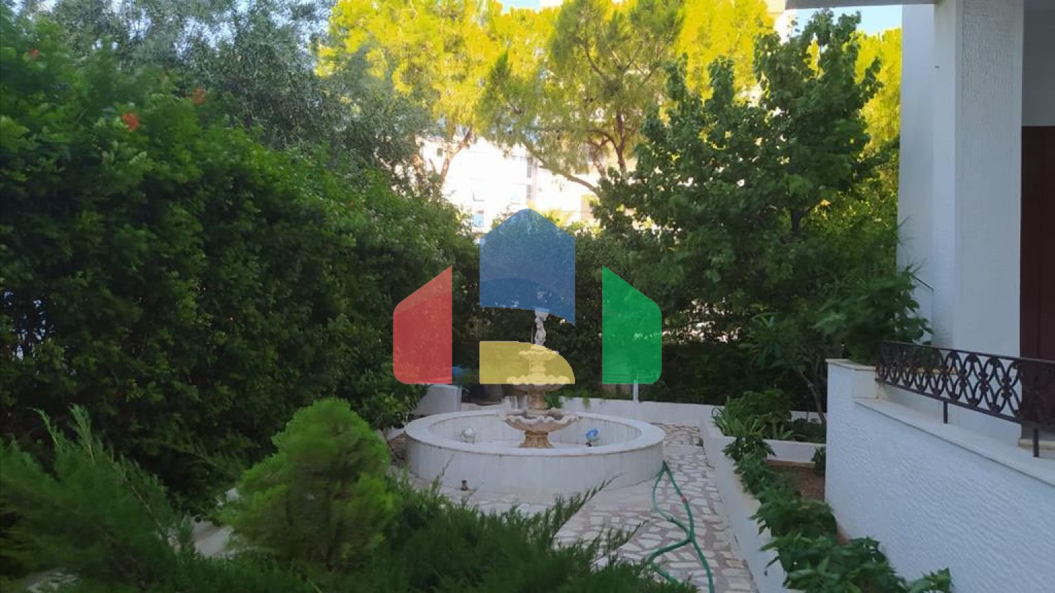 Продажа - Коттедж 640 m² в Афинах