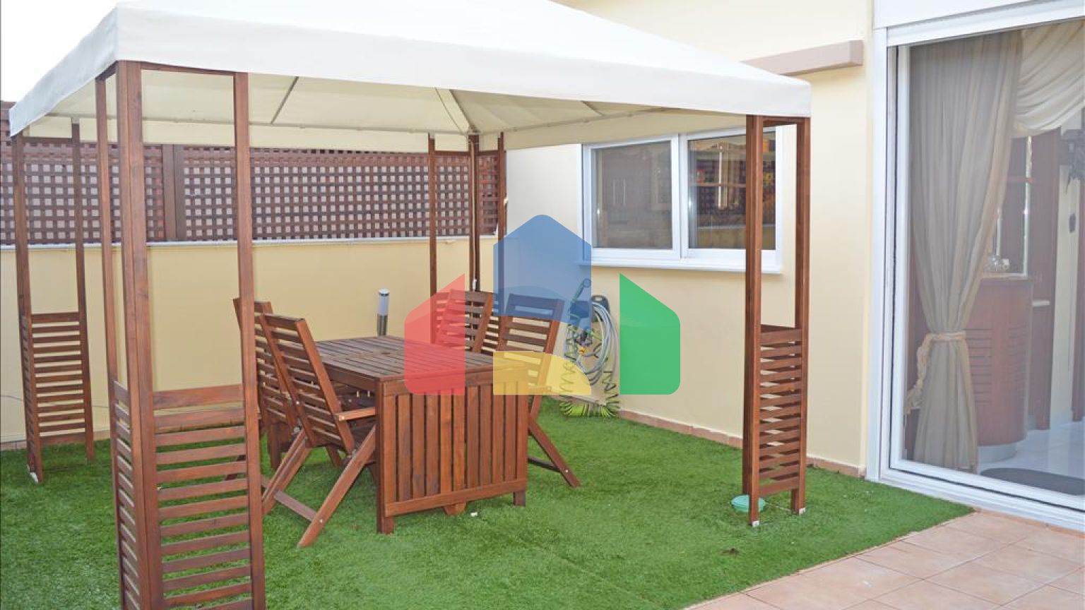 Продаж - Таунхаус 430 m² в Афінах