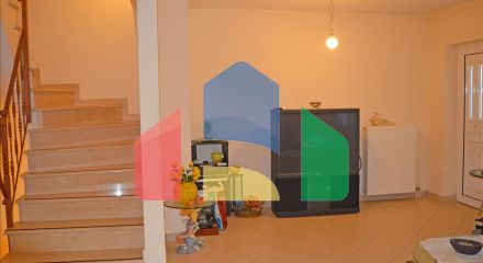 Продаж - Таунхаус 430 m² в Афінах