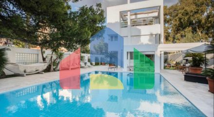 For Sale - Villa 600 m² in Athens