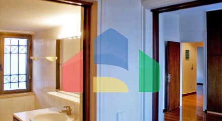 Продажа - Коттедж 405 m² в Афинах Продажа - Коттедж 405 m² в Афинах