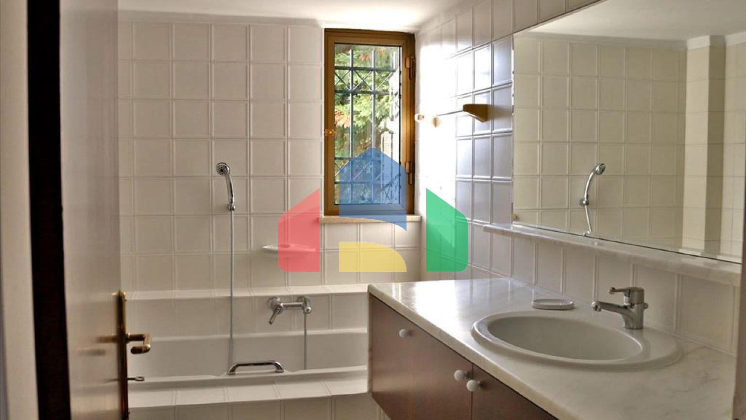 Продажа - Коттедж 405 m² в Афинах