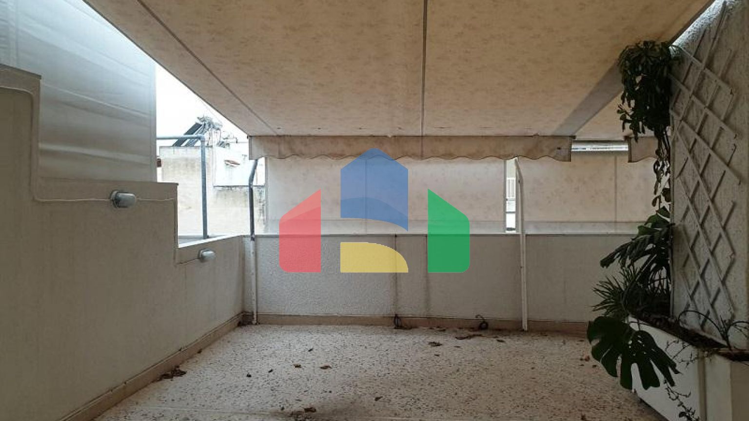 Продажа - Здание 900 m² в Афинах