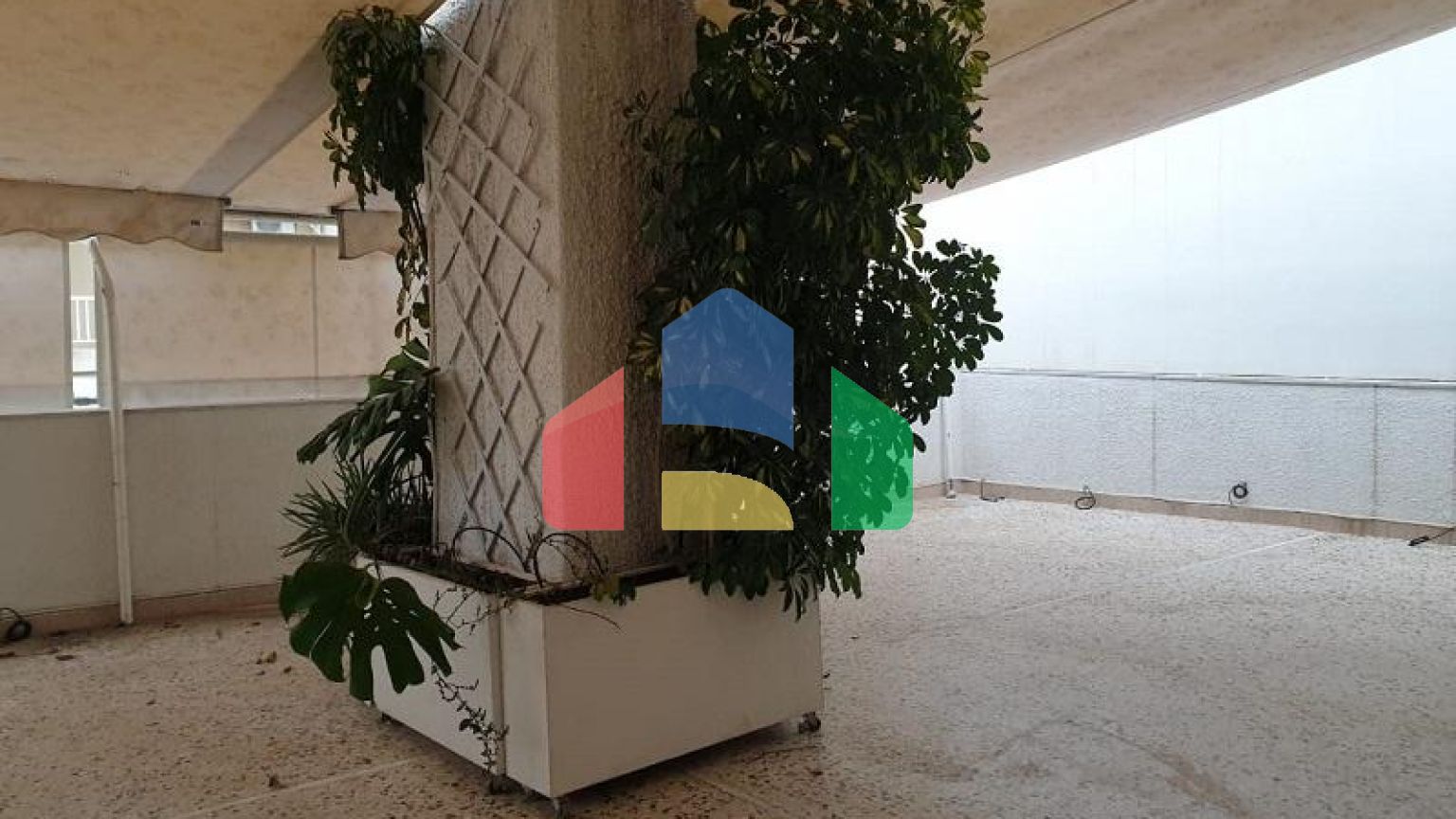 Продажа - Здание 900 m² в Афинах