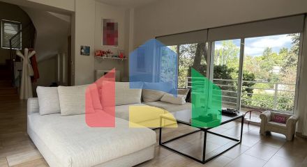 For Sale - Detached house 320 m² in Athens