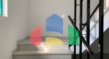 Продаж - Будівля 600 m² в Афінах