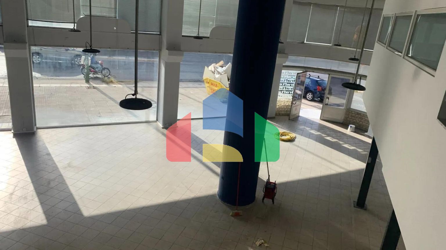 Продаж - Будівля 600 m² в Афінах