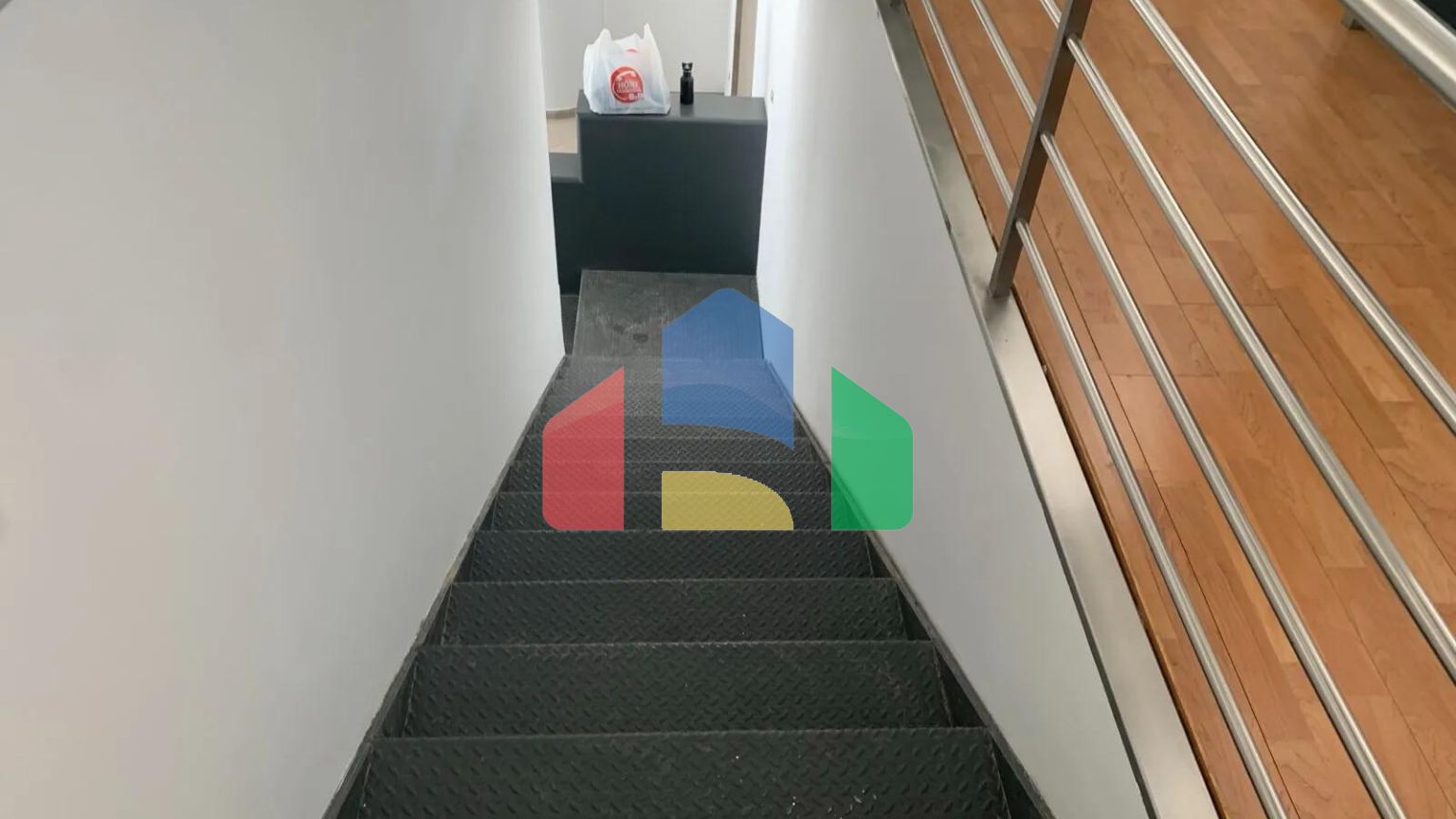 Продаж - Будівля 600 m² в Афінах