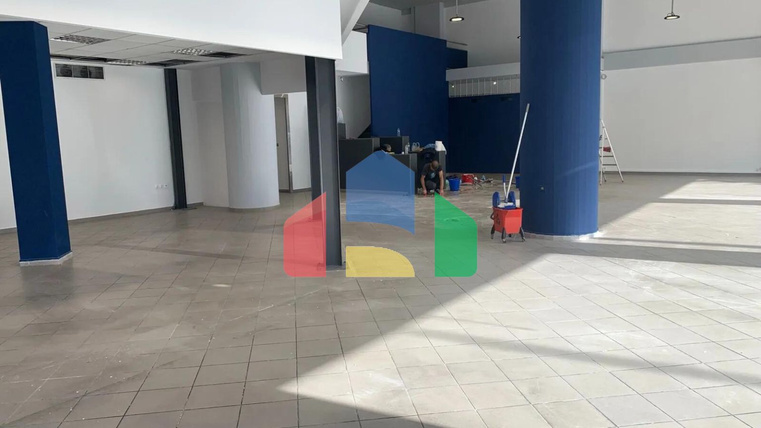 Продаж - Будівля 600 m² в Афінах