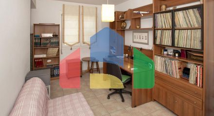 Продаж - Будівля 316 m² в Афінах