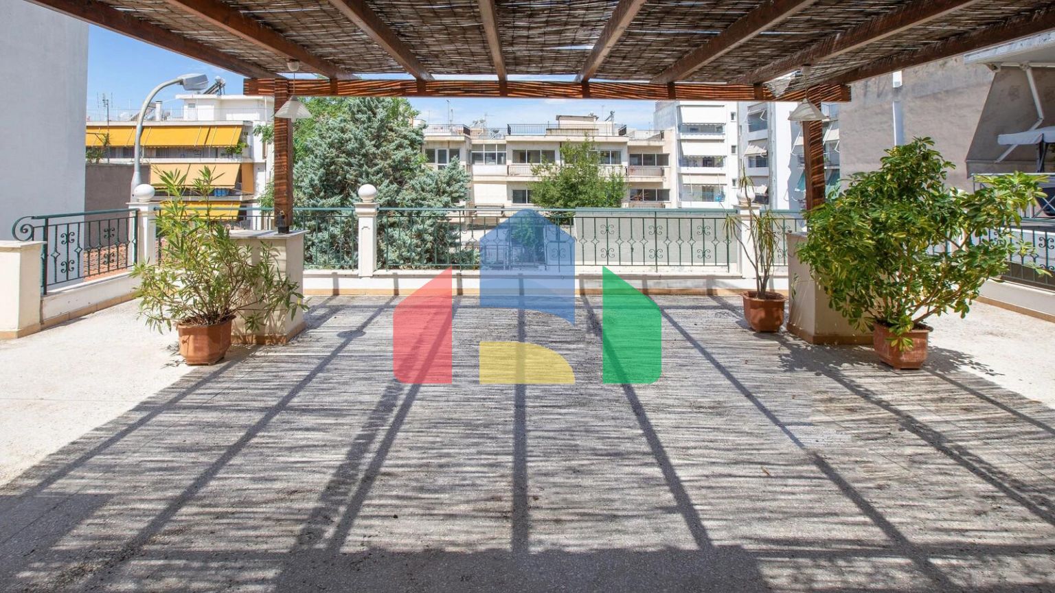 Продаж - Будівля 316 m² в Афінах