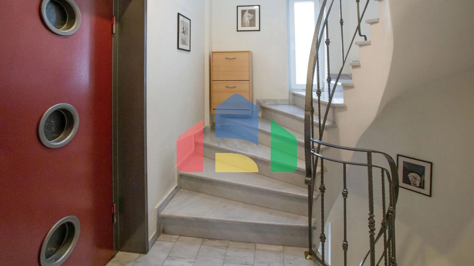 Продаж - Будівля 316 m² в Афінах