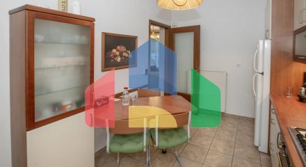 Продаж - Будівля 316 m² в Афінах