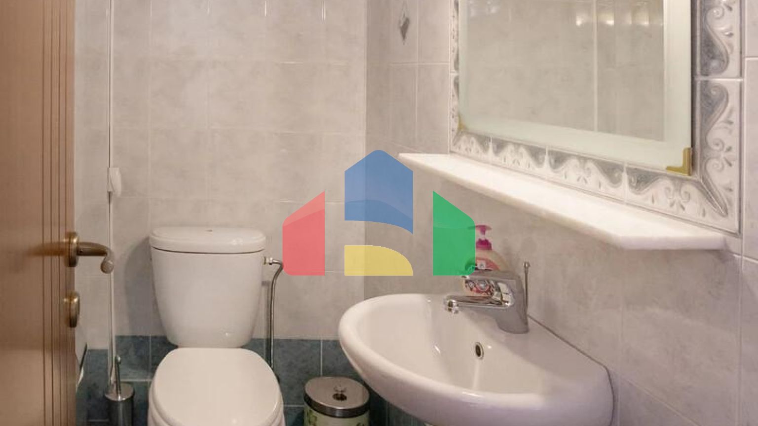 Продаж - Будівля 316 m² в Афінах