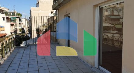 For Sale - Building 692 m² in Athens