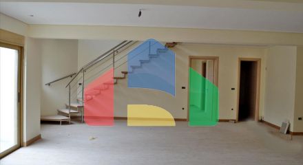 Продаж - Таунхаус 158 m² в Афінах