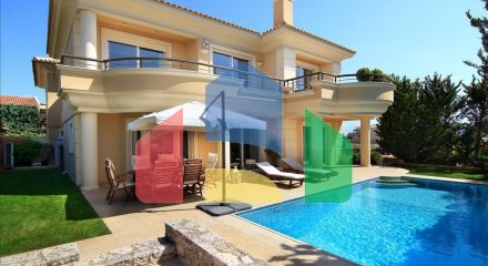 For Sale - Villa 360 m² in Athens