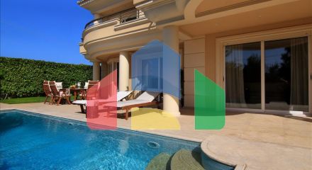 For Sale - Villa 360 m² in Athens