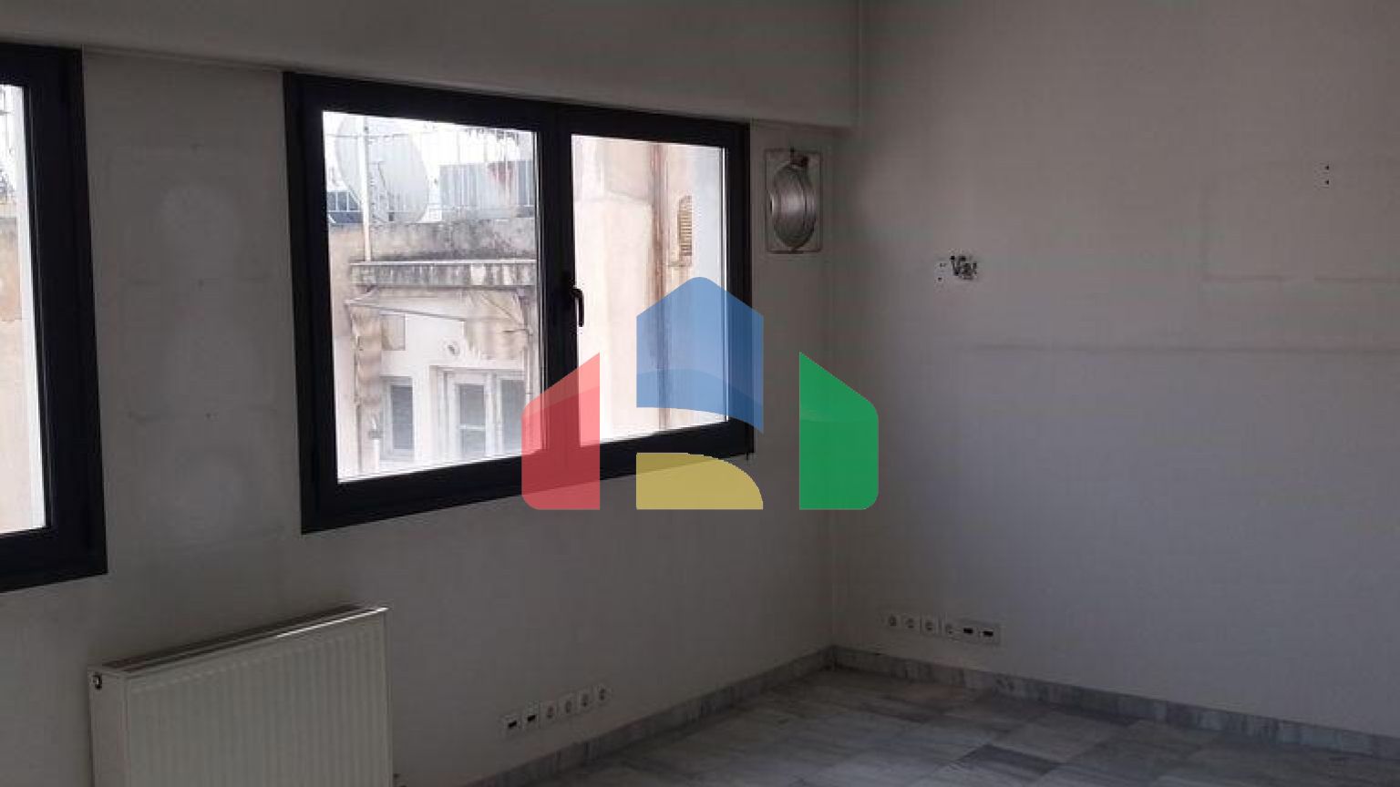 Продажа - Здание 1386 m² в Афинах