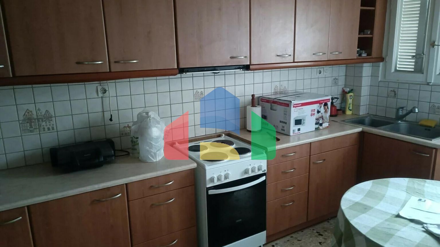 Продажа - Здание 600 m² в Афинах