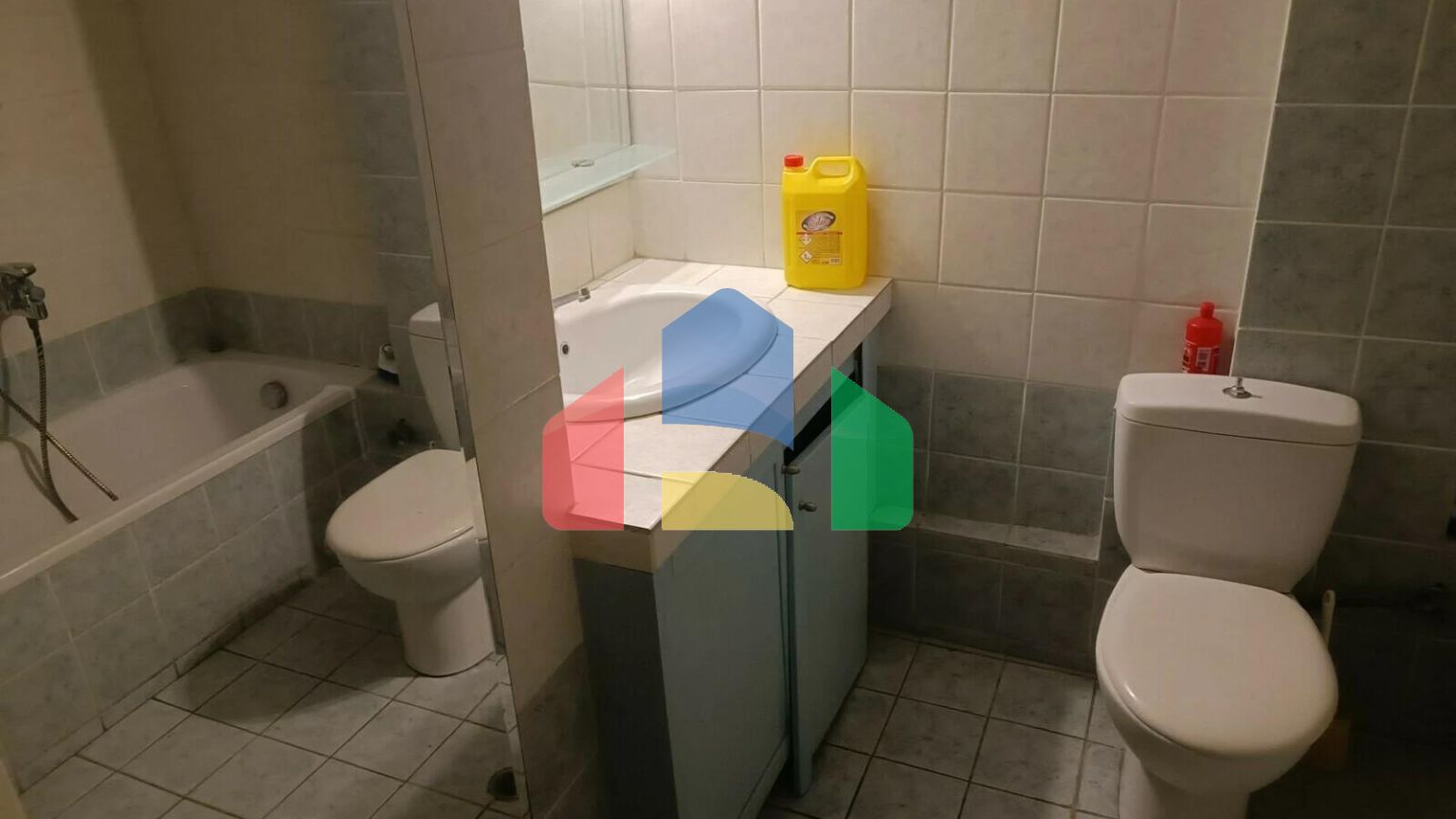 Продажа - Здание 600 m² в Афинах