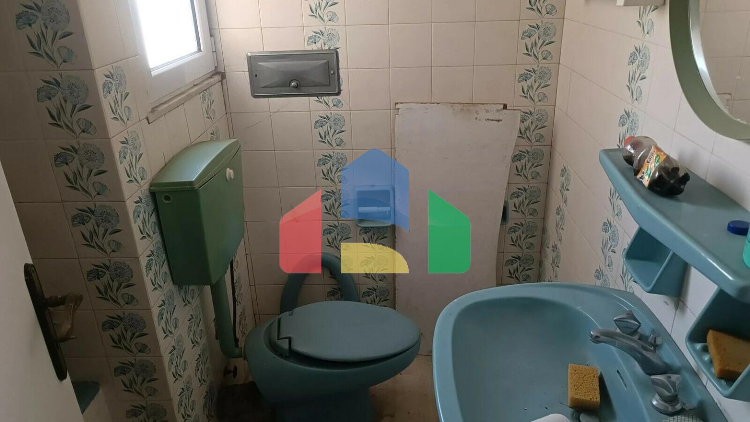 Продажа - Здание 600 m² в Афинах