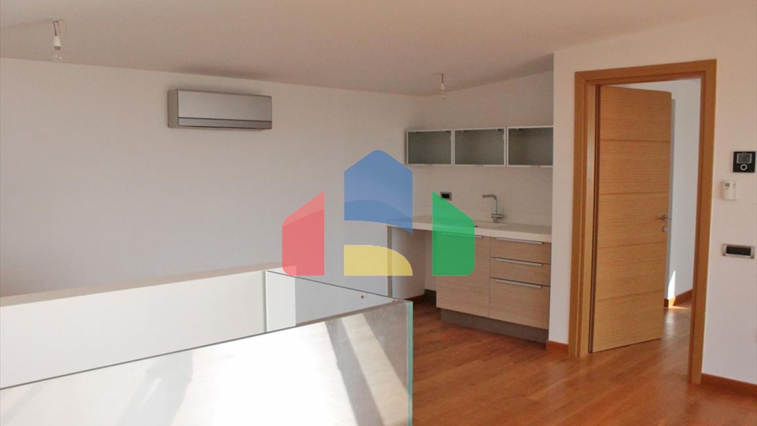 Продажа - Таунхаус 185 m² в Афинах